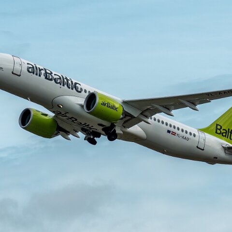 Air-Baltic-YL-AAO-2022-07-09-1
