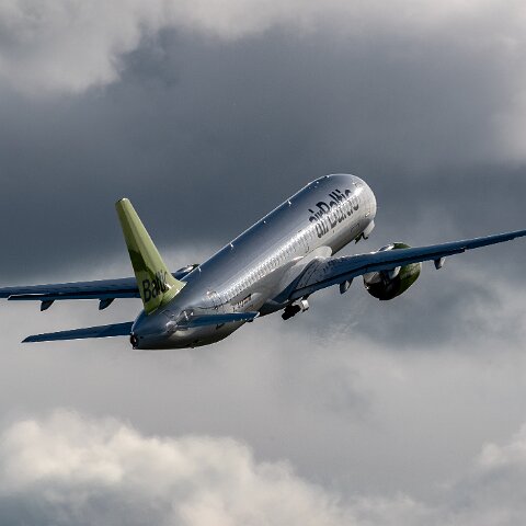 Air-Baltic-YL-AAQ-2021-08-16-2