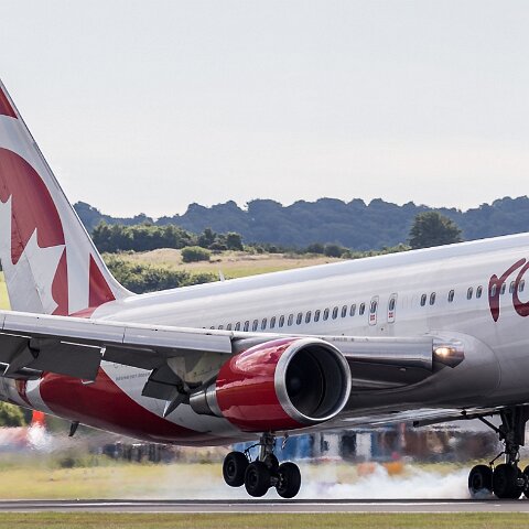 Air-Canada-C-FJZK-2017-07-08-2