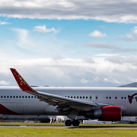 Air-Canada-C-FMLZ-2019-06-14