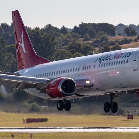 Alba-Star-EC-LTG-Boeing-737-1