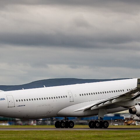 BH-Airlines-LZ-AWA-2016-07-04-3