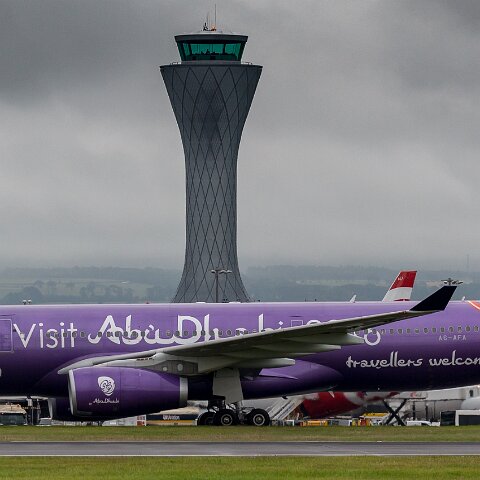 Etihad-Airways-A6-AFA-2016-07-11-1