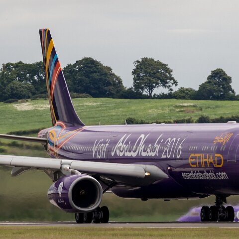 Etihad-Airways-A6-AFA-2016-07-11-3