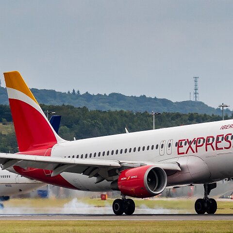 Iberia-Express-EC-LKG-2019-07-10