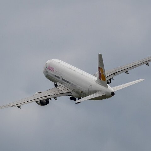 Iberia-Express-EC-LLE-2017-06-26-1