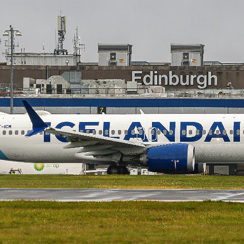Icelandair-TF-ICM-2025-11-11-5