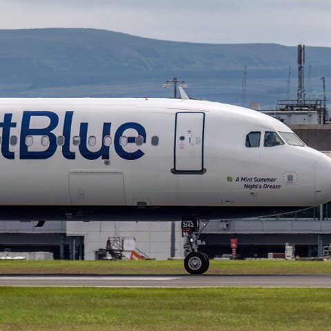 Jet-Blue-N2142J-2025-06-16-2
