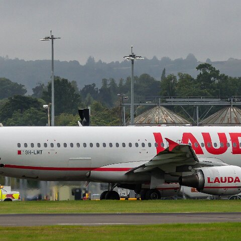 Lauda-9H-LMT-2022-09-08-1