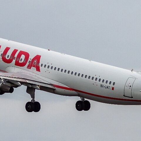 Lauda-9H-LMT-2022-09-08-3