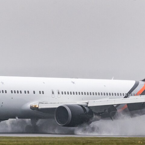 Titan-Airways-G-POWD-2017-05-13-2