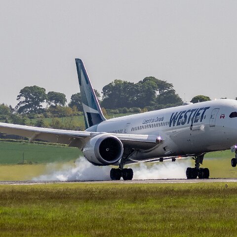 West-Jet-C-FAJA-2023-05-29-1