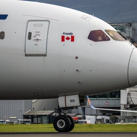 West-Jet-C-FAJA-2023-10-02-4