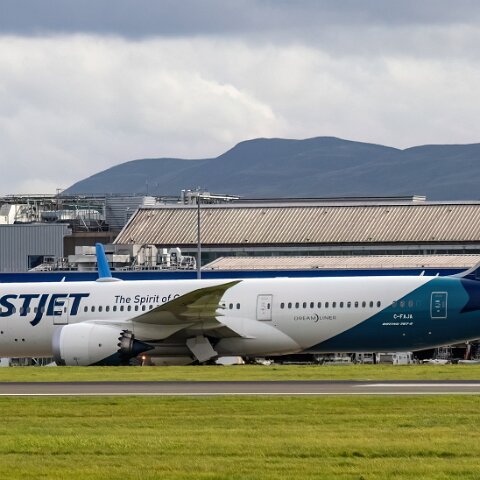 West-Jet-C-FAJA-2023-10-02