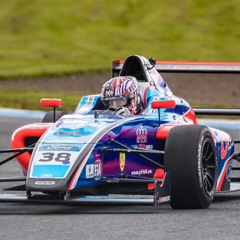 Knockhill-Race-Circuit-F4-2017-08-12-18