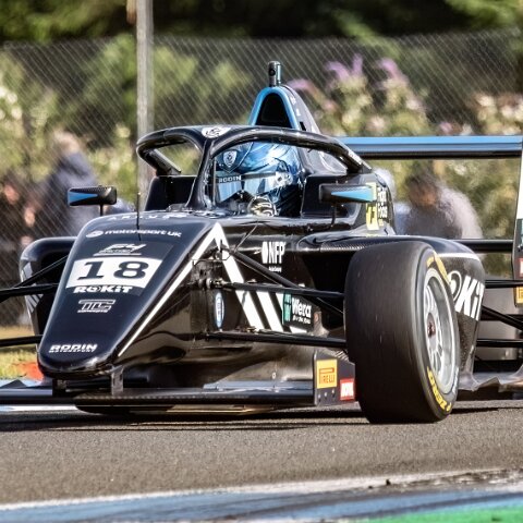 ROKiT-F4-British-Championship-15