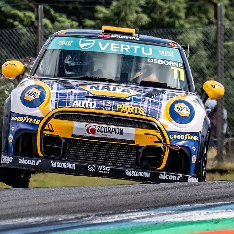 The-Vertu-Motors-MINI-CHALLENGE-14