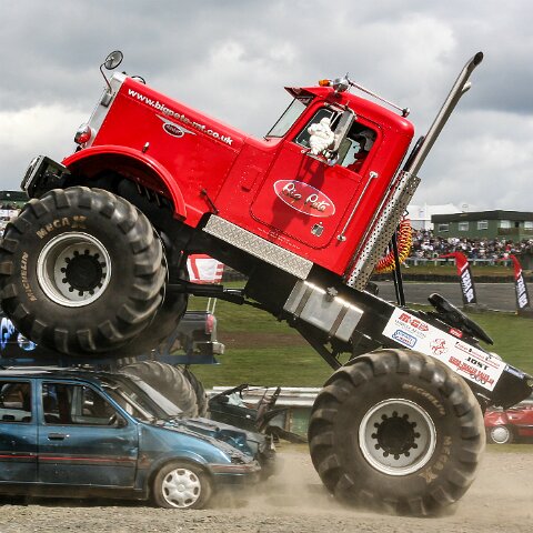 Knockhill-Monster-Trucks-2006-05-13-16