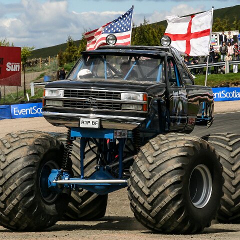 Knockhill-Monster-Trucks-2006-05-13-7