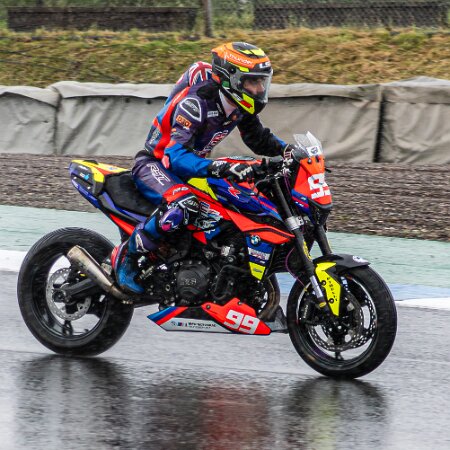 4-ROKit-OFF-BMW-900R-Cup